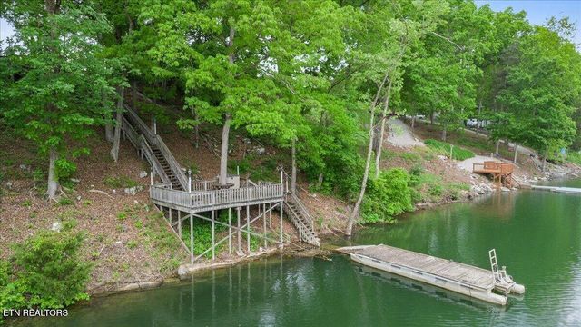 446 Oak Run Rd, Lafollette, TN 37766
