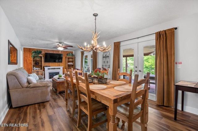 446 Oak Run Rd, Lafollette, TN 37766