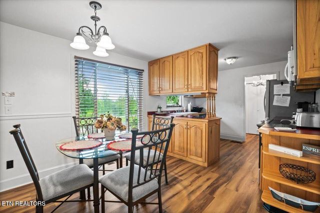 446 Oak Run Rd, Lafollette, TN 37766