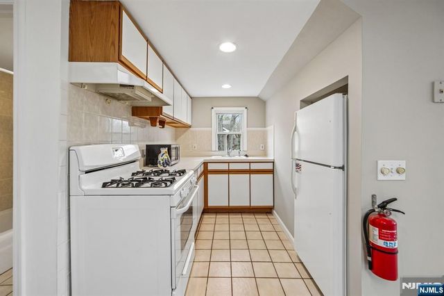 28 E Liberty Avenue, Hillsdale, NJ 07642