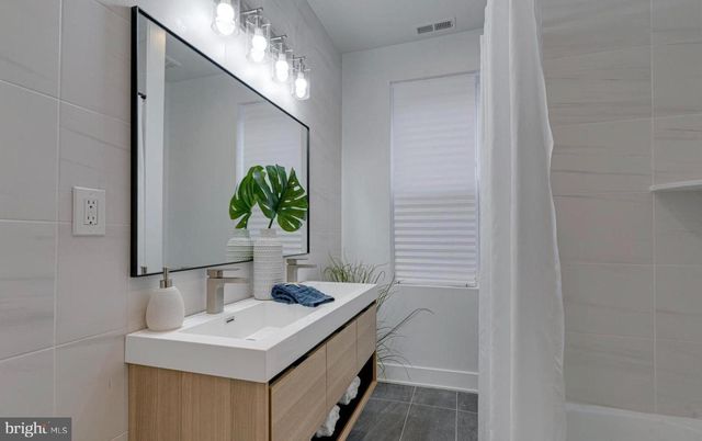 2938 CECIL B MOORE AVE, Philadelphia, PA 19121