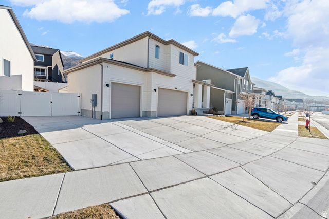 1048 N KENSINGTON HTS, Kaysville, UT 84037