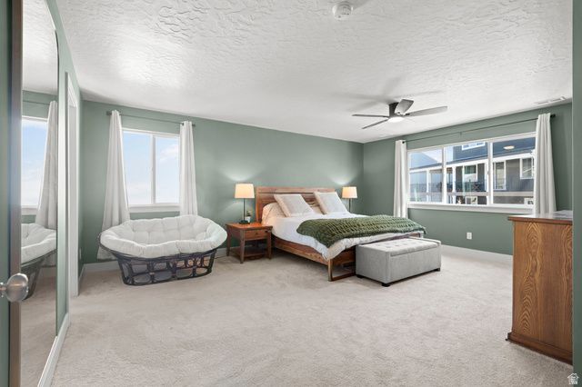 1048 N KENSINGTON HTS, Kaysville, UT 84037