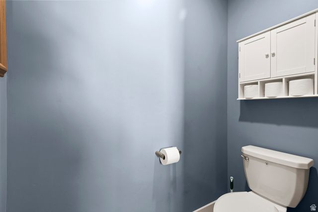 1048 N KENSINGTON HTS, Kaysville, UT 84037