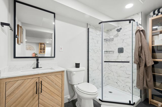 1048 N KENSINGTON HTS, Kaysville, UT 84037