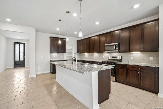 5126 Garden, Marion, TX 78124