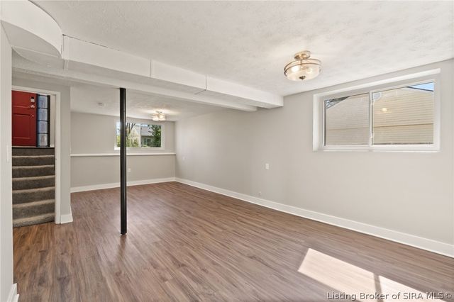 936 Pennsylvania Avenue, Jeffersonville, IN 47130