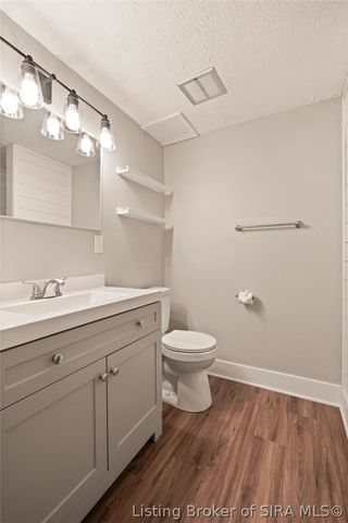 936 Pennsylvania Avenue, Jeffersonville, IN 47130