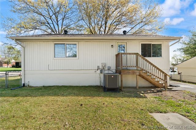 936 Pennsylvania Avenue, Jeffersonville, IN 47130