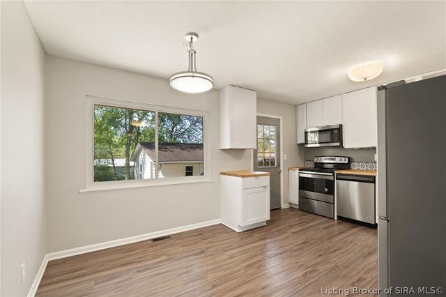 936 Pennsylvania Avenue, Jeffersonville, IN 47130