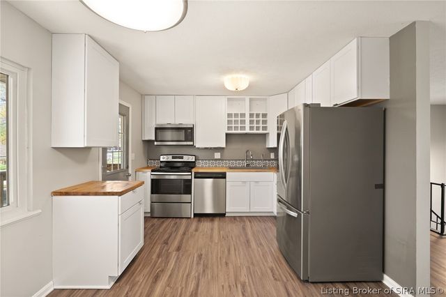 936 Pennsylvania Avenue, Jeffersonville, IN 47130