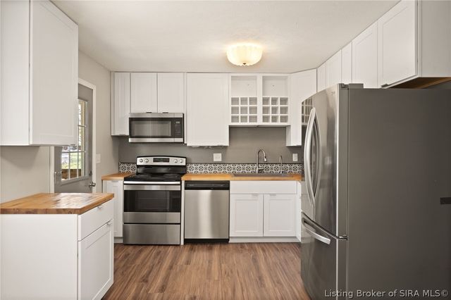 936 Pennsylvania Avenue, Jeffersonville, IN 47130