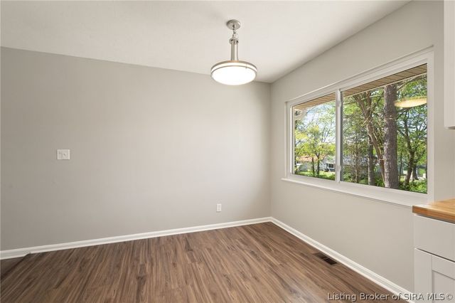 936 Pennsylvania Avenue, Jeffersonville, IN 47130