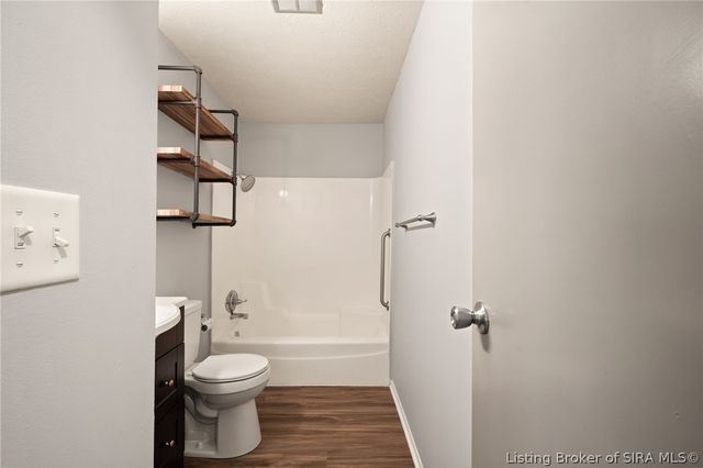 936 Pennsylvania Avenue, Jeffersonville, IN 47130