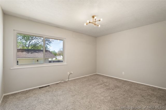 936 Pennsylvania Avenue, Jeffersonville, IN 47130