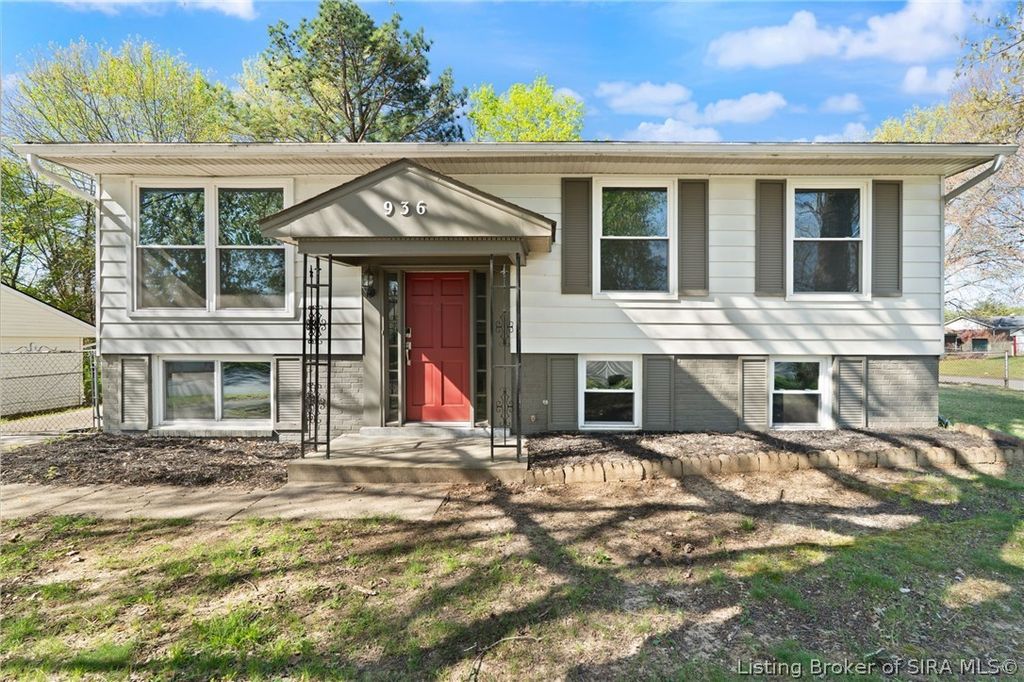 936 Pennsylvania Avenue, Jeffersonville, IN 47130