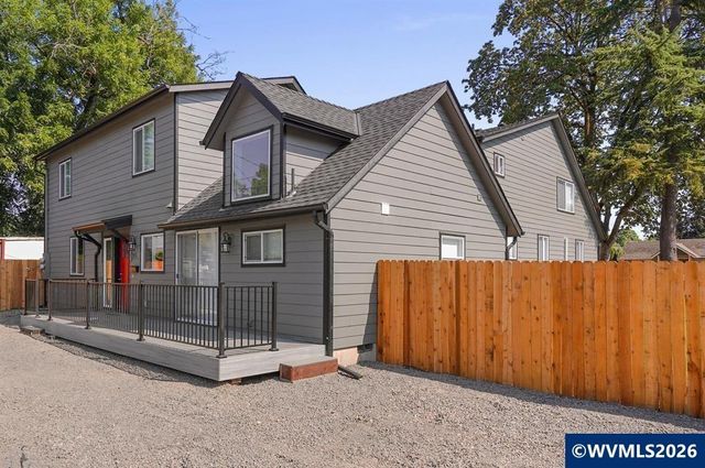 1117-1119 6th St NW St, Salem, OR 97304