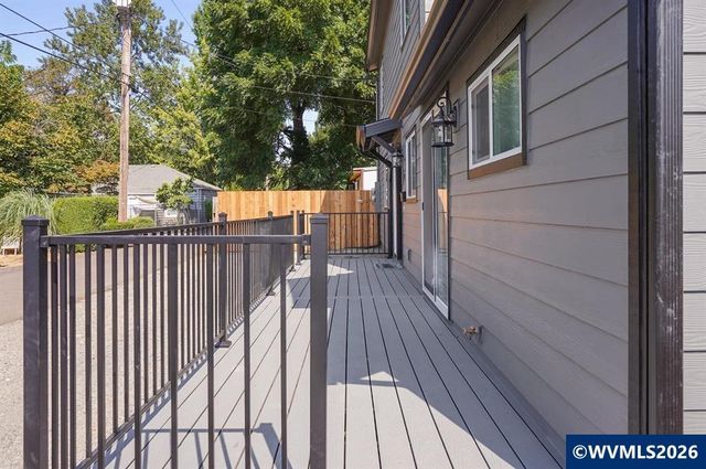 1117-1119 6th St NW St, Salem, OR 97304