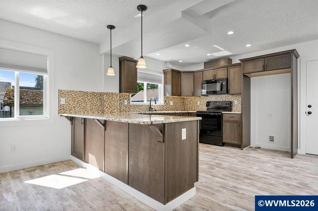 1117-1119 6th St NW St, Salem, OR 97304