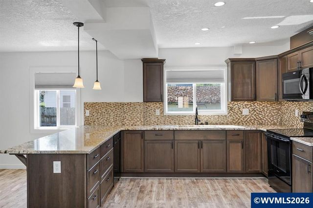 1117-1119 6th St NW St, Salem, OR 97304