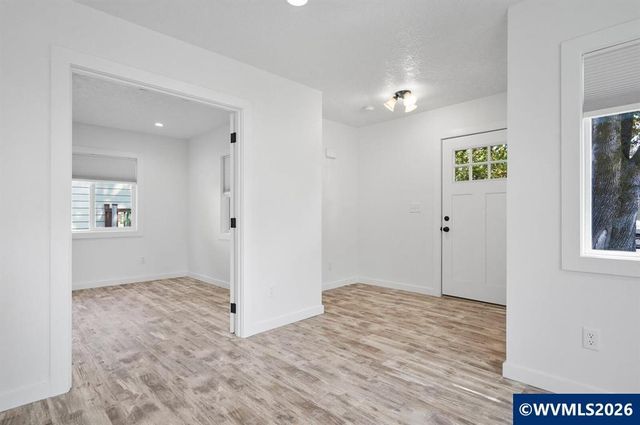 1117-1119 6th St NW St, Salem, OR 97304