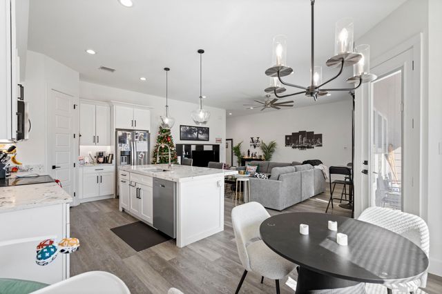 7722 Oak Garden Trail, Dallas, TX 75232