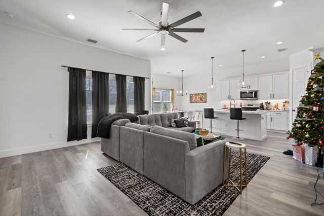 7722 Oak Garden Trail, Dallas, TX 75232
