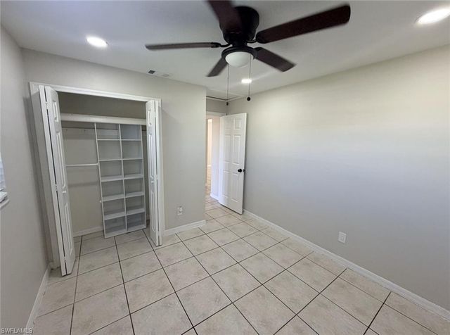 527 SE 5th PL, Cape Coral, FL 33990