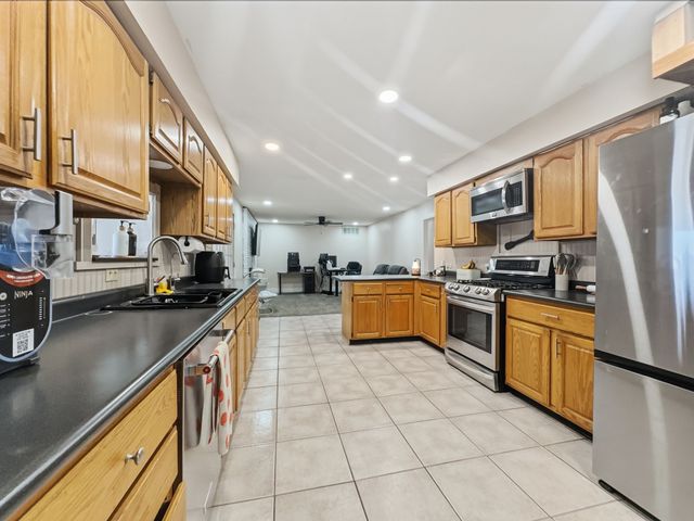 7515 Evelyn Drive, Richland Hills, TX 76118