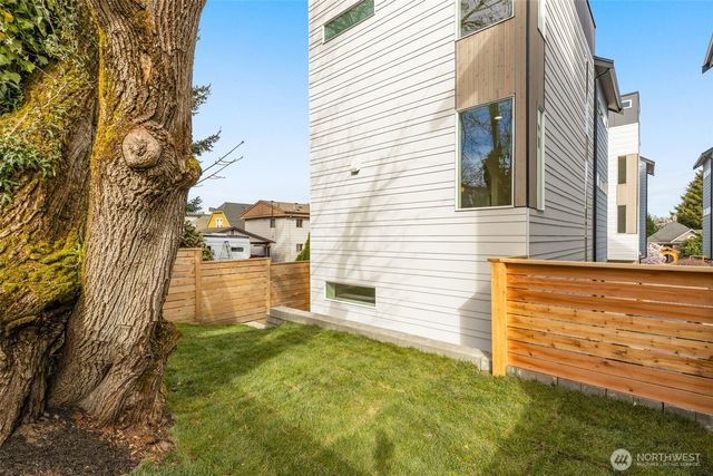 1627 B 21st Avenue, Seattle, WA 98122