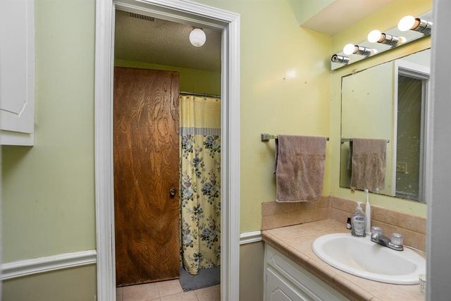 104 NE 7th Street, Perkins, OK 74059