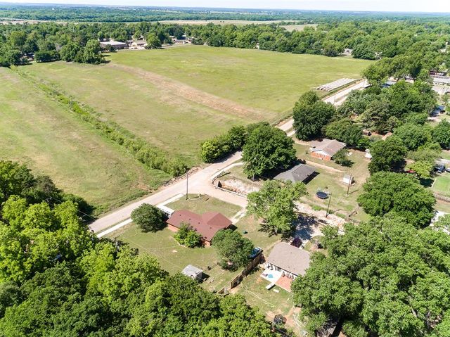 104 NE 7th Street, Perkins, OK 74059