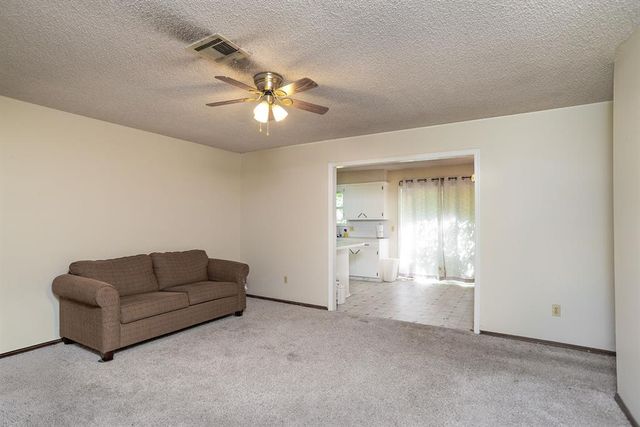 104 NE 7th Street, Perkins, OK 74059