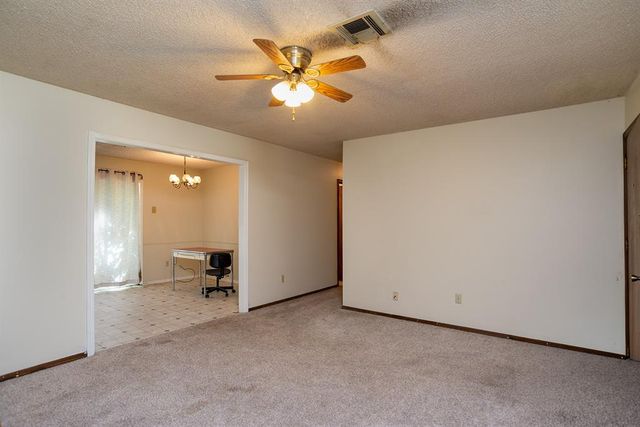 104 NE 7th Street, Perkins, OK 74059