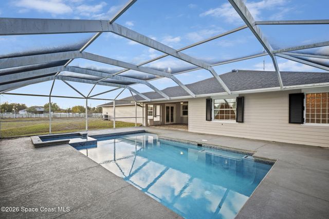 704 Osmosis Drive, Palm Bay, FL 32908