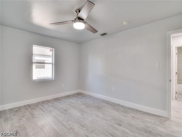 16 Estate DR, North Fort Myers, FL 33917