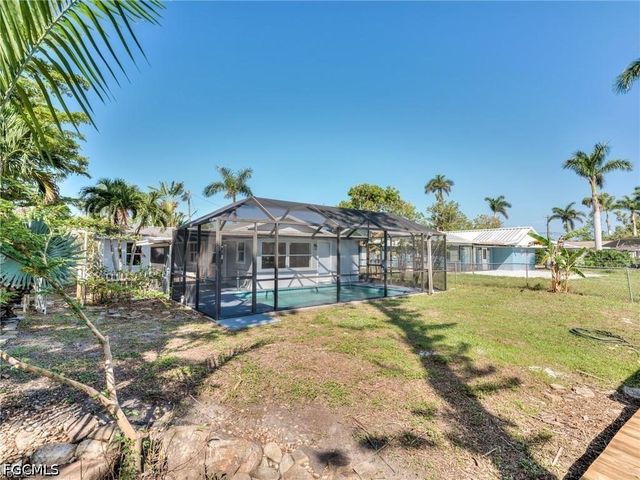 16 Estate DR, North Fort Myers, FL 33917