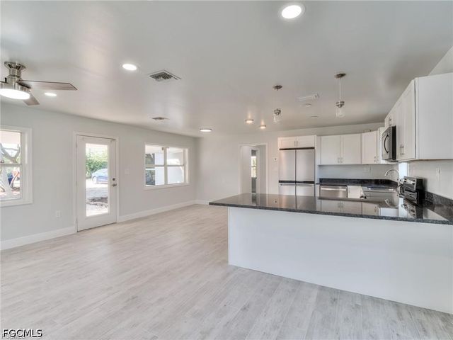 16 Estate DR, North Fort Myers, FL 33917