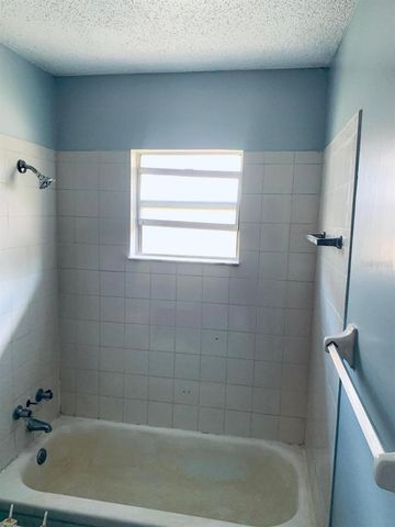 6039 CRAFTON DRIVE, Lakeland, FL 33809