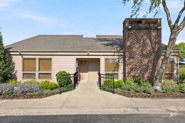 686 MALLARD Lane, Deerfield, IL 60015