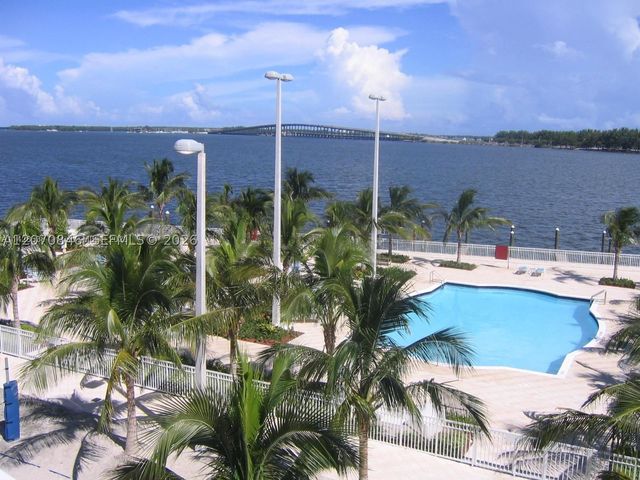 2101 Brickell Ave 1002, Miami, FL 33129