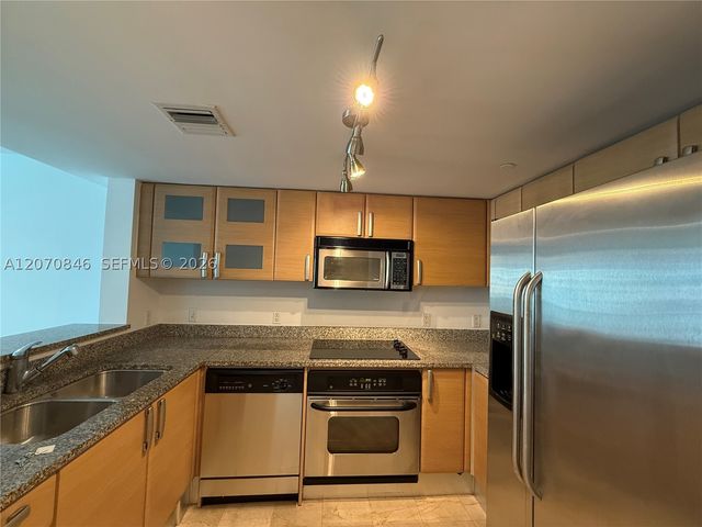 2101 Brickell Ave 1002, Miami, FL 33129