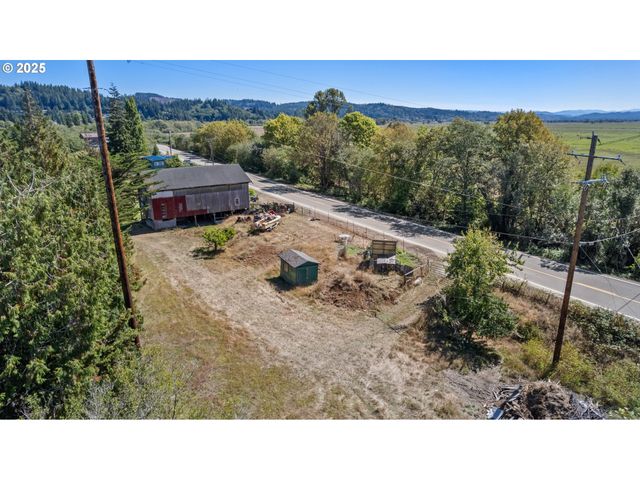 56941 FISHTRAP Rd, Coquille, OR 97423