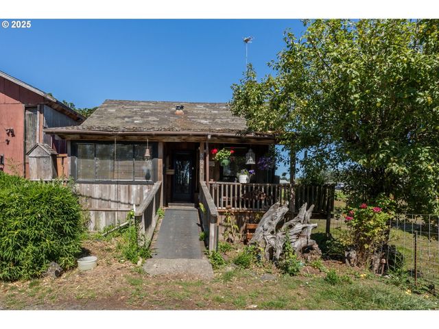 56941 FISHTRAP Rd, Coquille, OR 97423