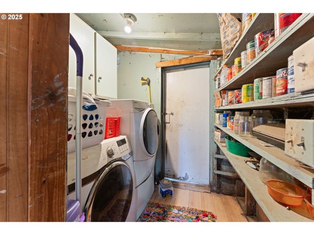 56941 FISHTRAP Rd, Coquille, OR 97423