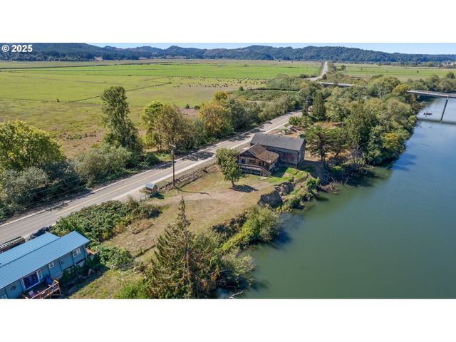 56941 FISHTRAP Rd, Coquille, OR 97423