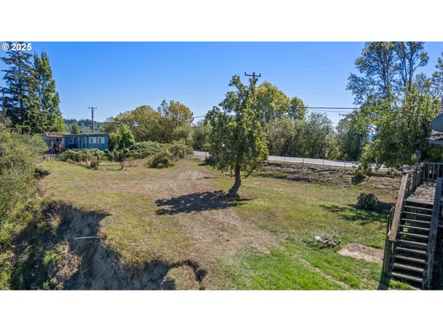 56941 FISHTRAP Rd, Coquille, OR 97423