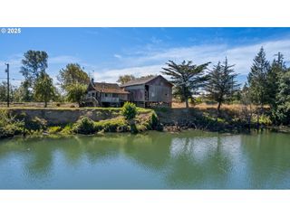 56941 FISHTRAP Rd, Coquille, OR 97423