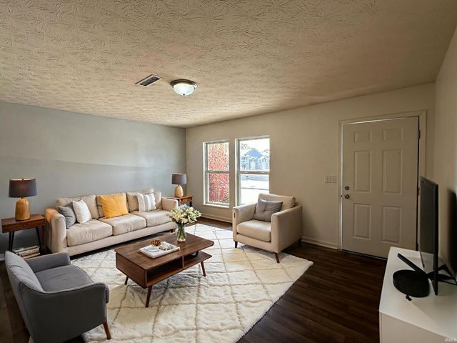 342 W 300 N, Kokomo, IN 46901