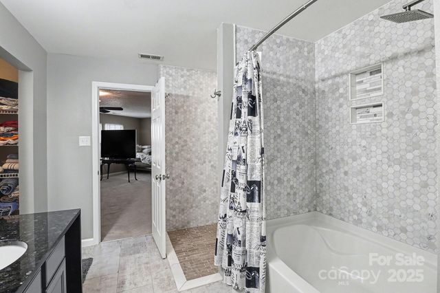 5307 Bendix Court, Harrisburg, NC 28075